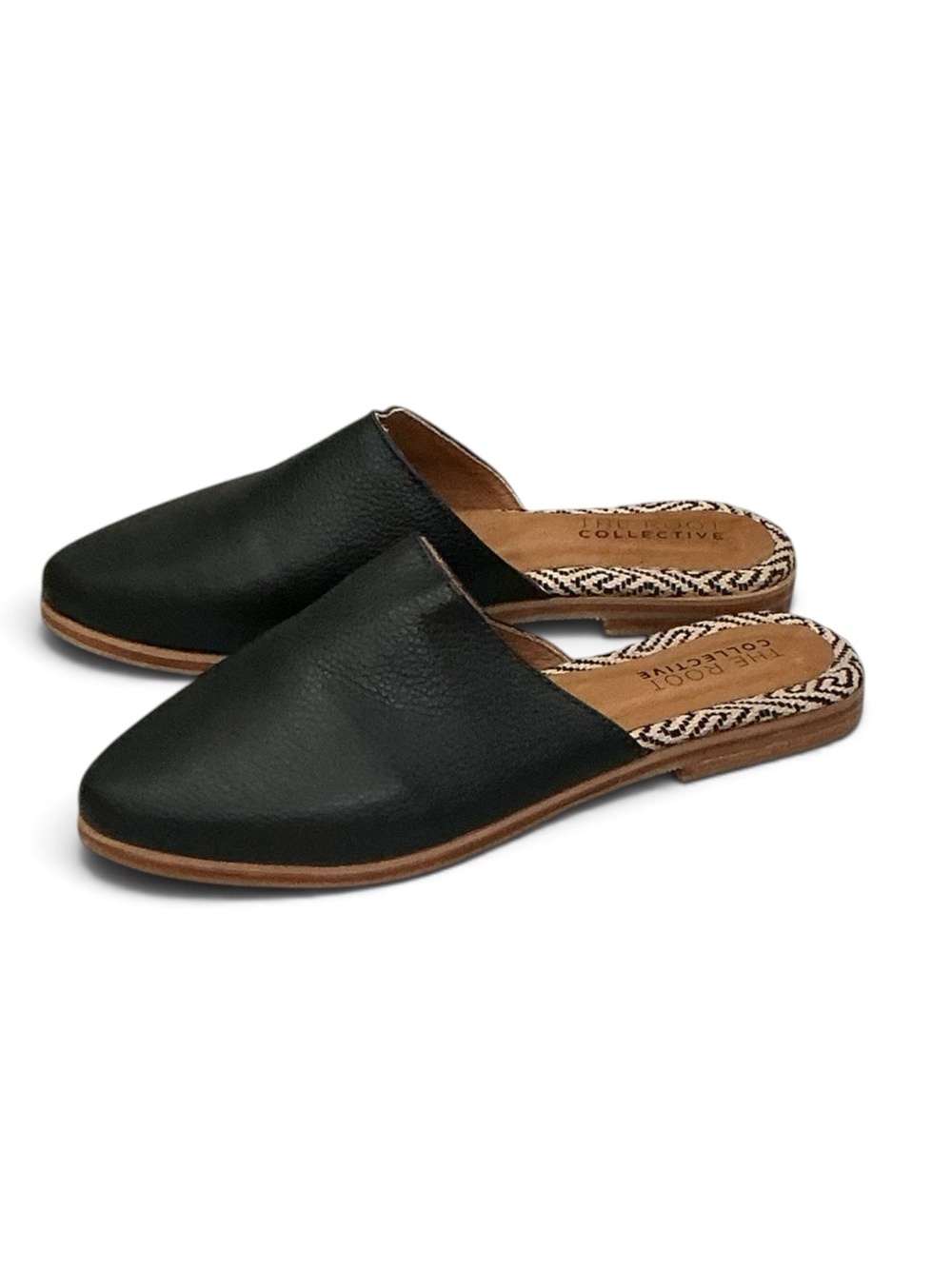 Black Leather Slip-On Mule with Patterned Insole